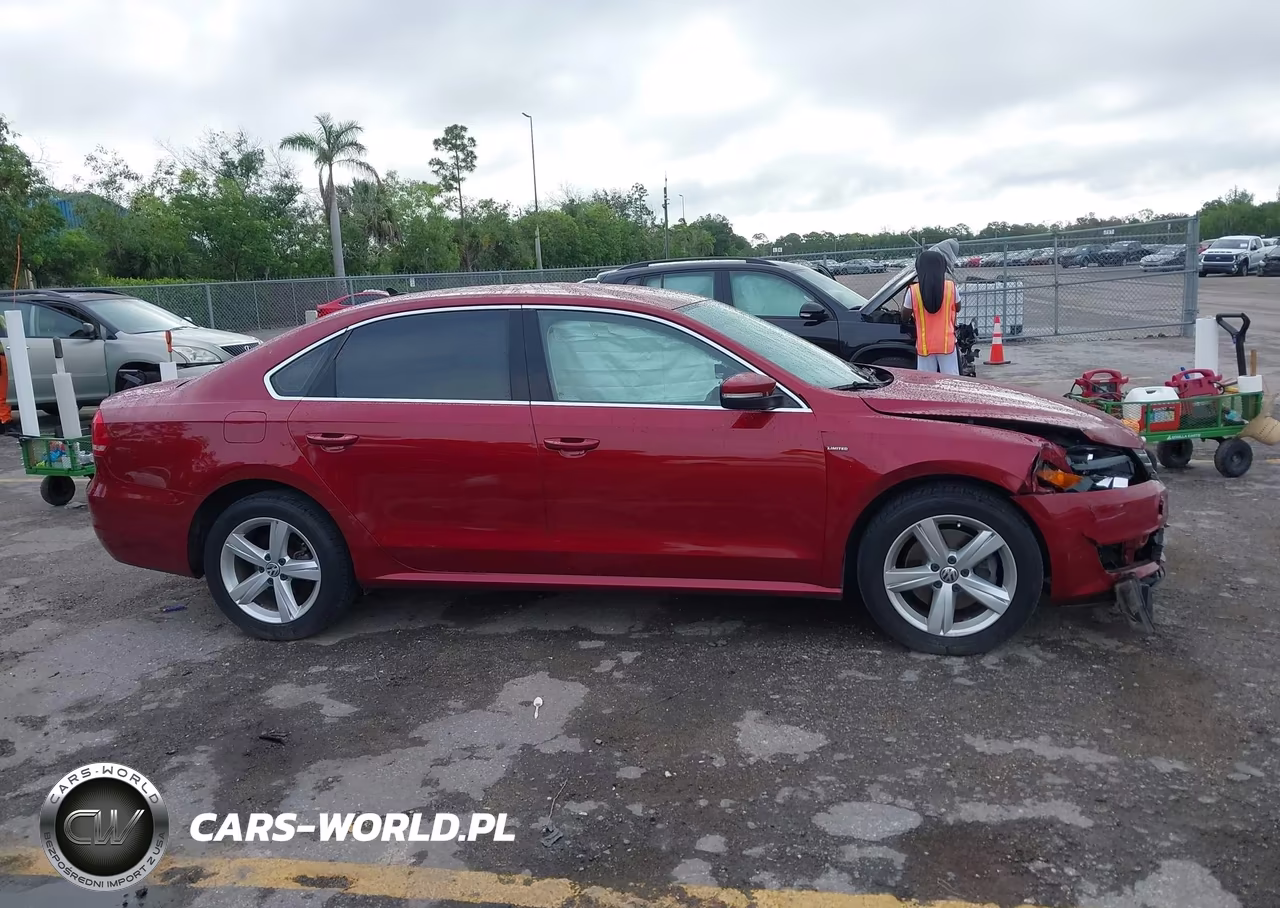 2015 Volkswagen Passat 1.8T Limited Edition VIN:1VWAS7A34FC109050 - 13