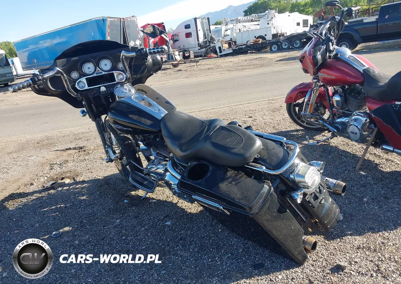 2007 Harley-Davidson Flhx VIN:1HD1KB4117Y704103 - 3