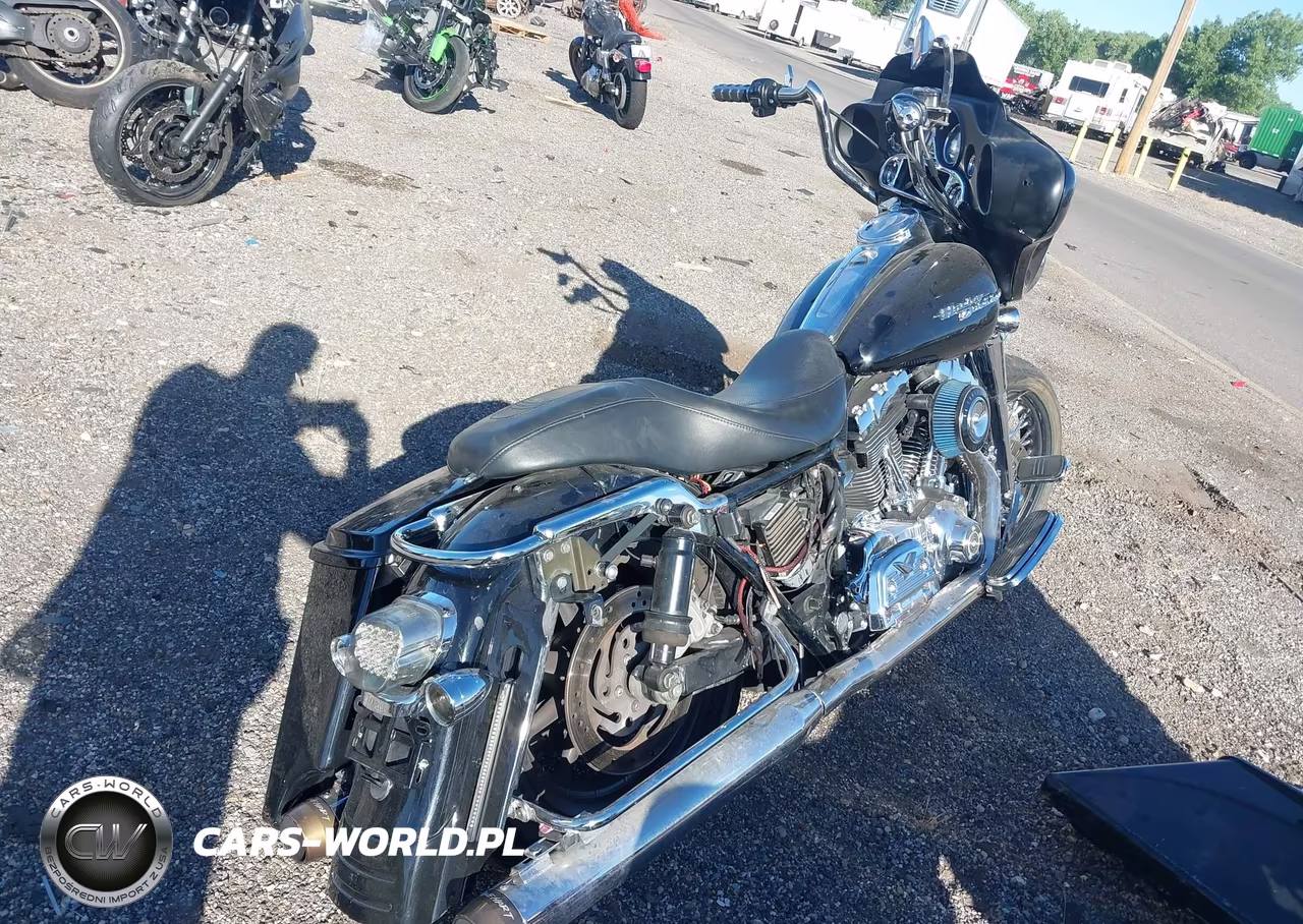 2007 Harley-Davidson Flhx VIN:1HD1KB4117Y704103 - 4