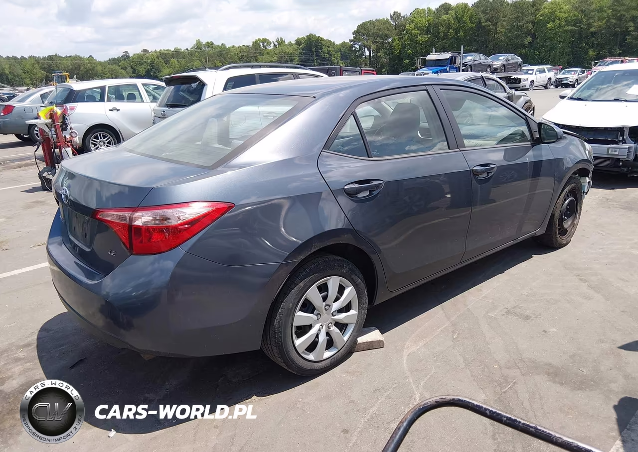 2019 Toyota Corolla Le VIN:5YFBURHE5KP879313 - 4