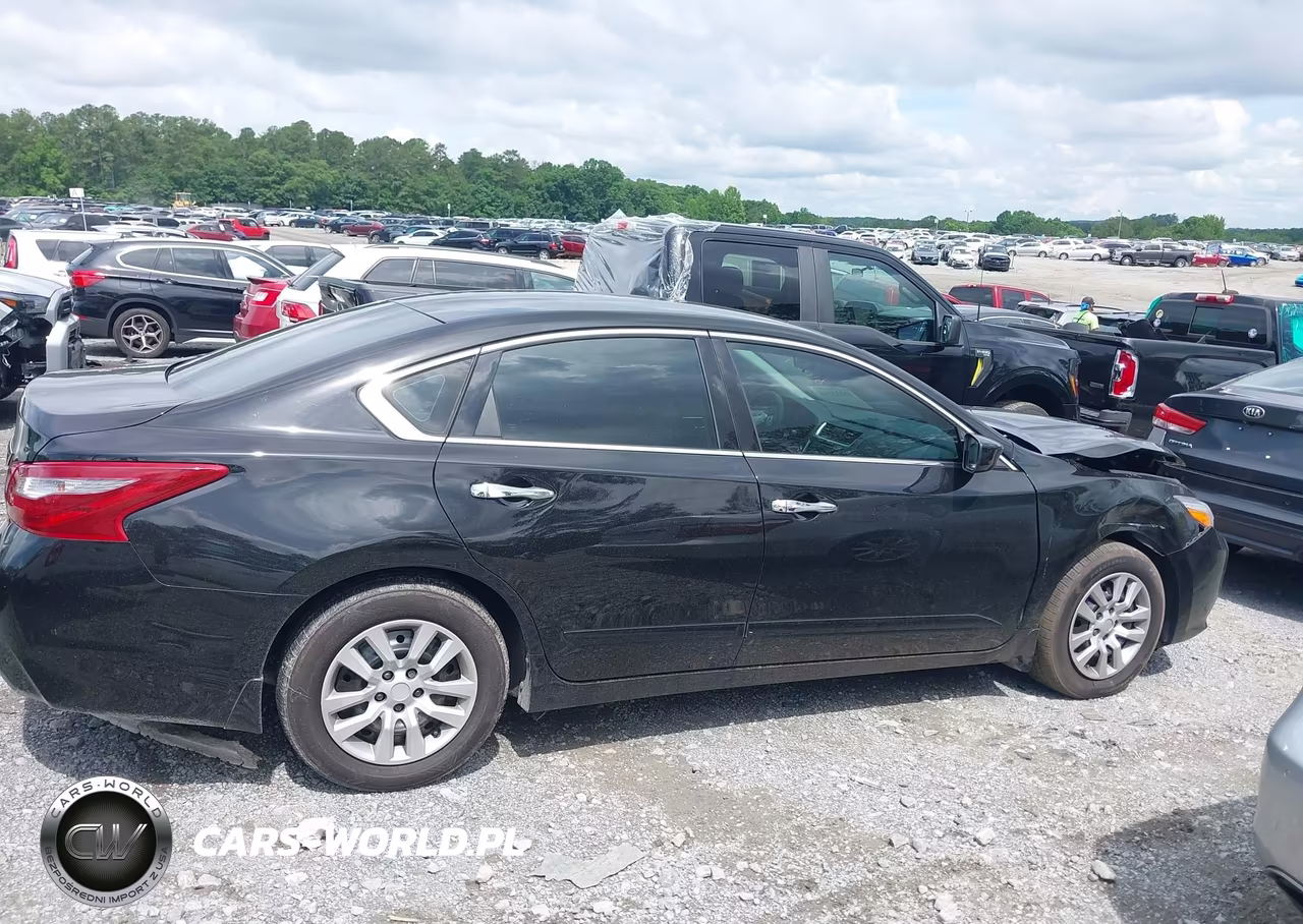 2018 Nissan Altima 2.5 S VIN:1N4AL3AP9JC184045 - 13