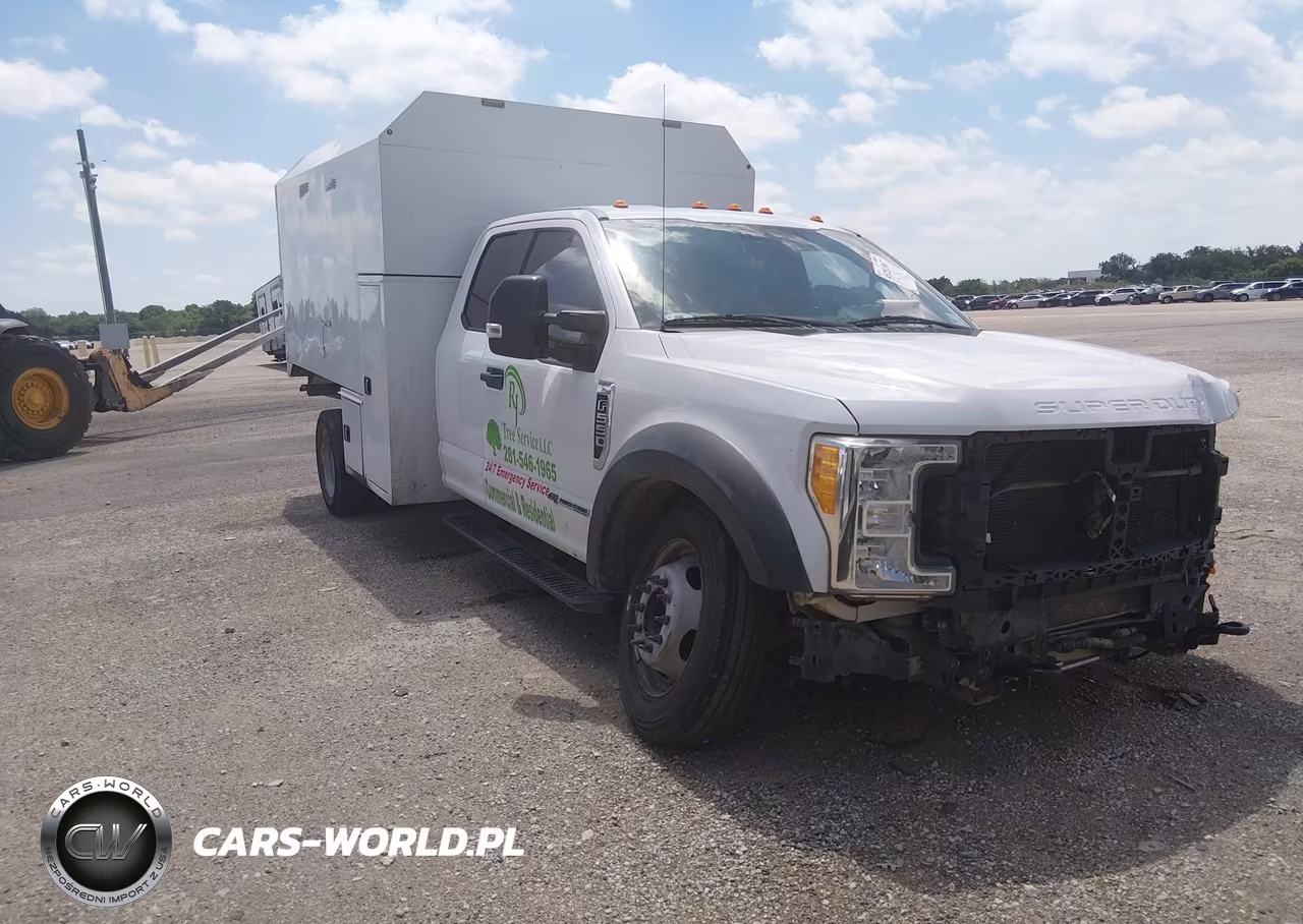 2017 Ford F-550 Chassis Xl