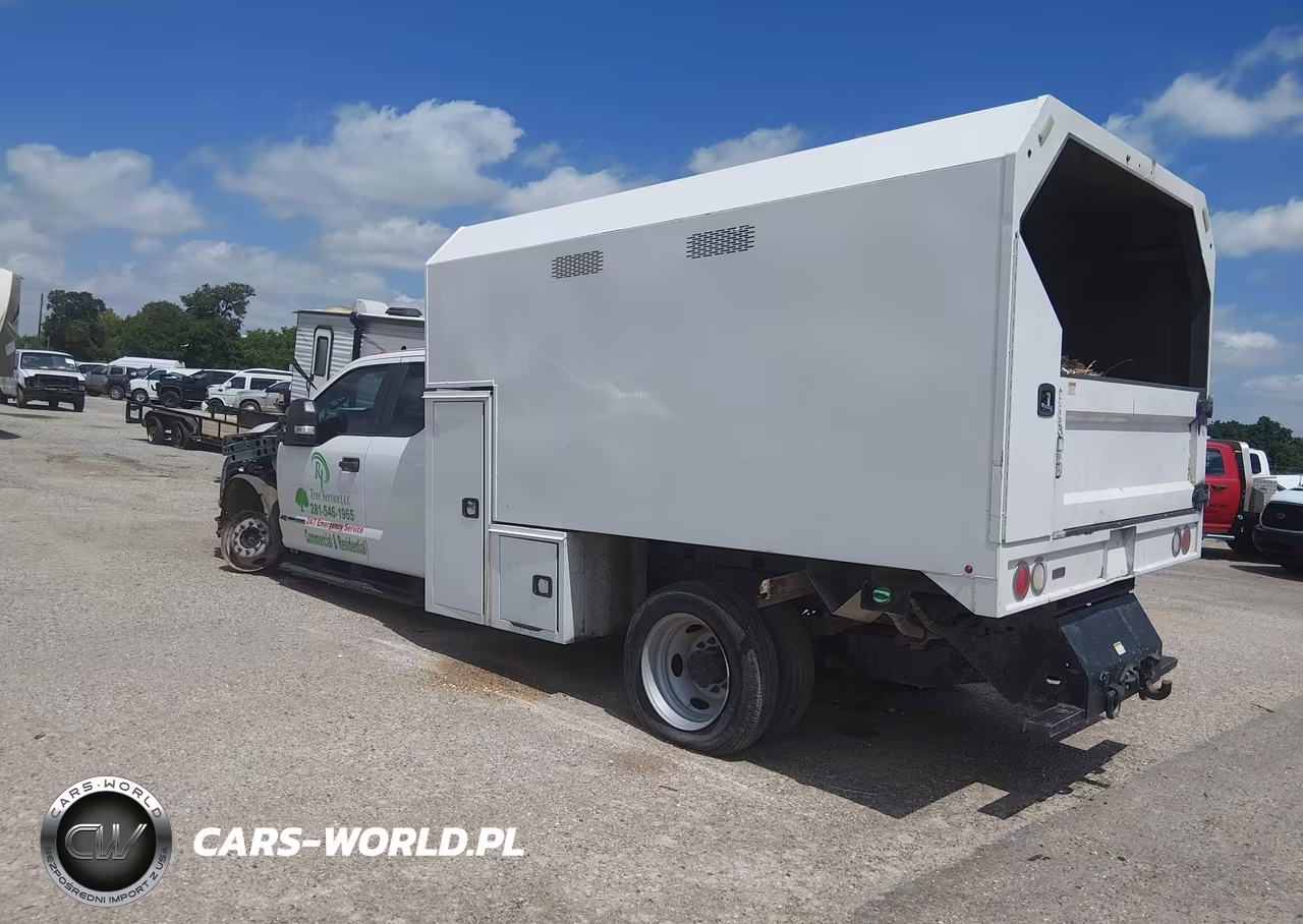 2017 Ford F-550 Chassis Xl VIN:1FD0X5HT0HEB62714 - 3