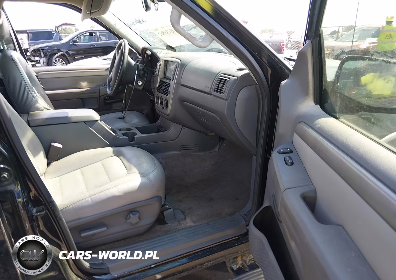 2004 Ford Explorer Xlt VIN:1FMZU63K14UC27459 - 5