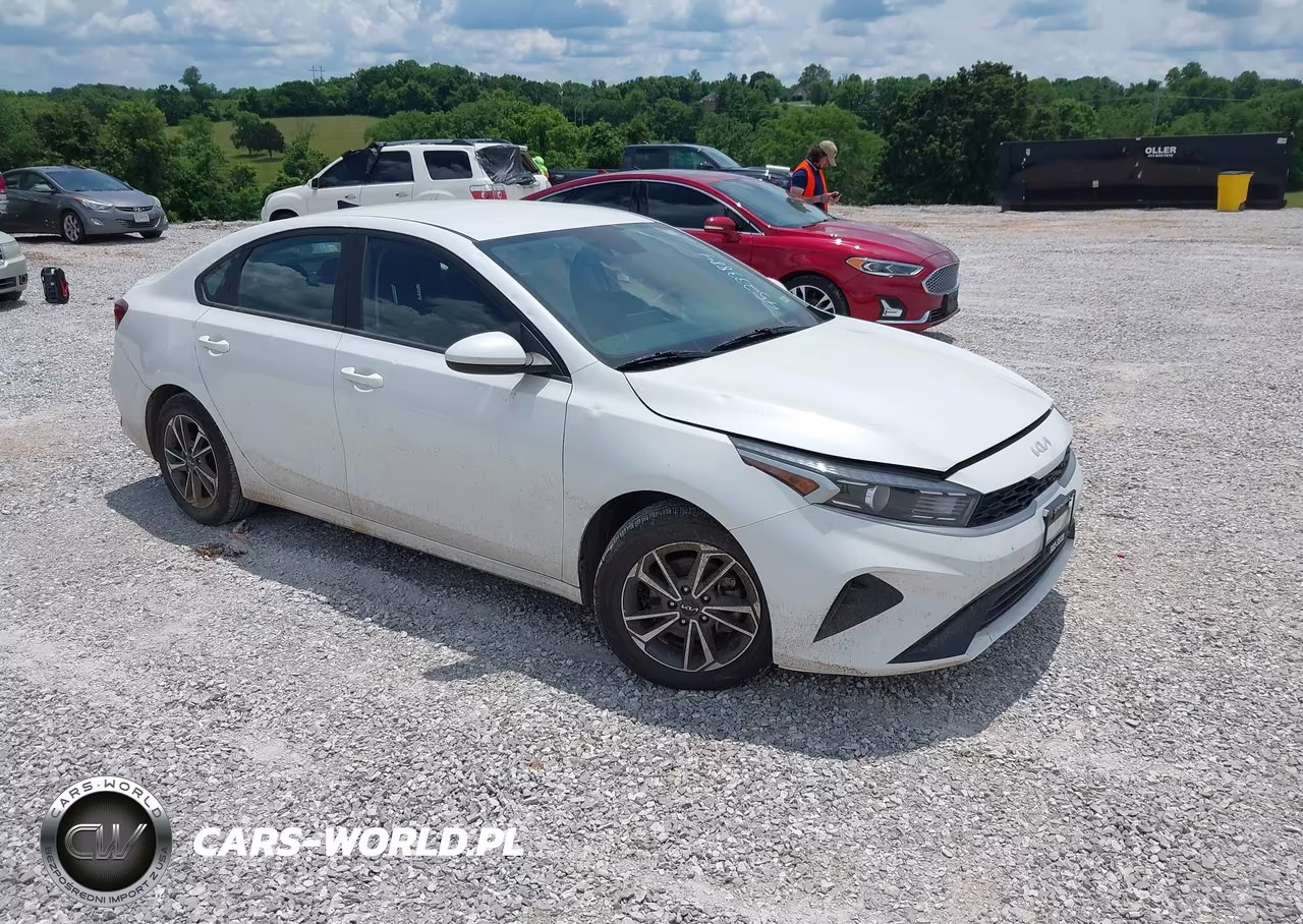 2023 Kia Forte Lxs – zdjęcie 1 z 16