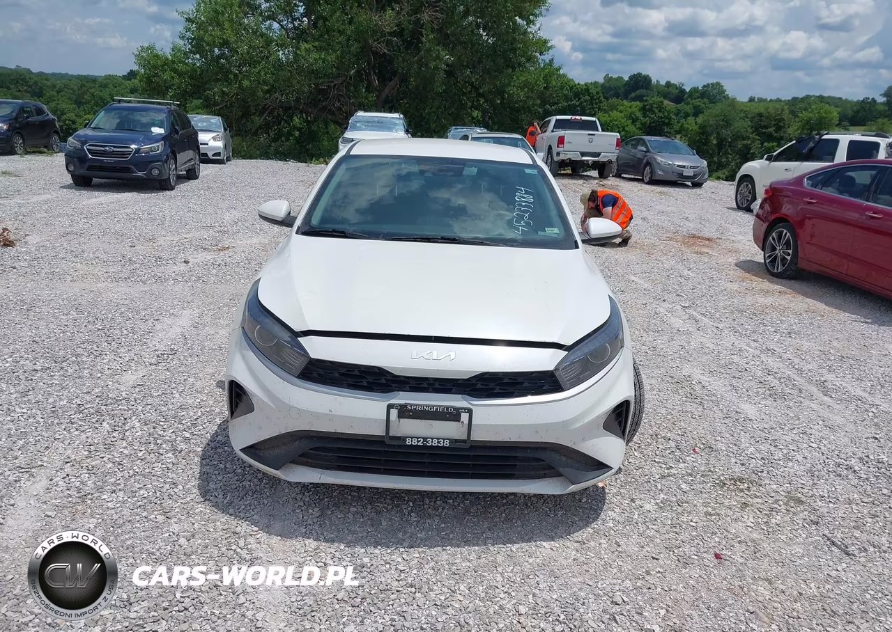 2023 Kia Forte Lxs VIN:3KPF24ADXPE633409 - 12