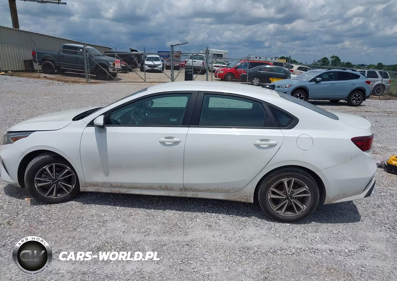 2023 Kia Forte Lxs VIN:3KPF24ADXPE633409 - 14