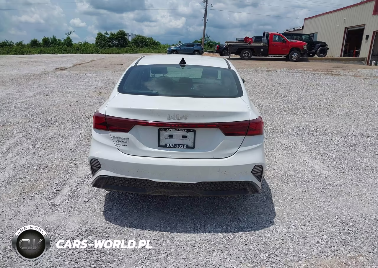 2023 Kia Forte Lxs VIN:3KPF24ADXPE633409 - 16