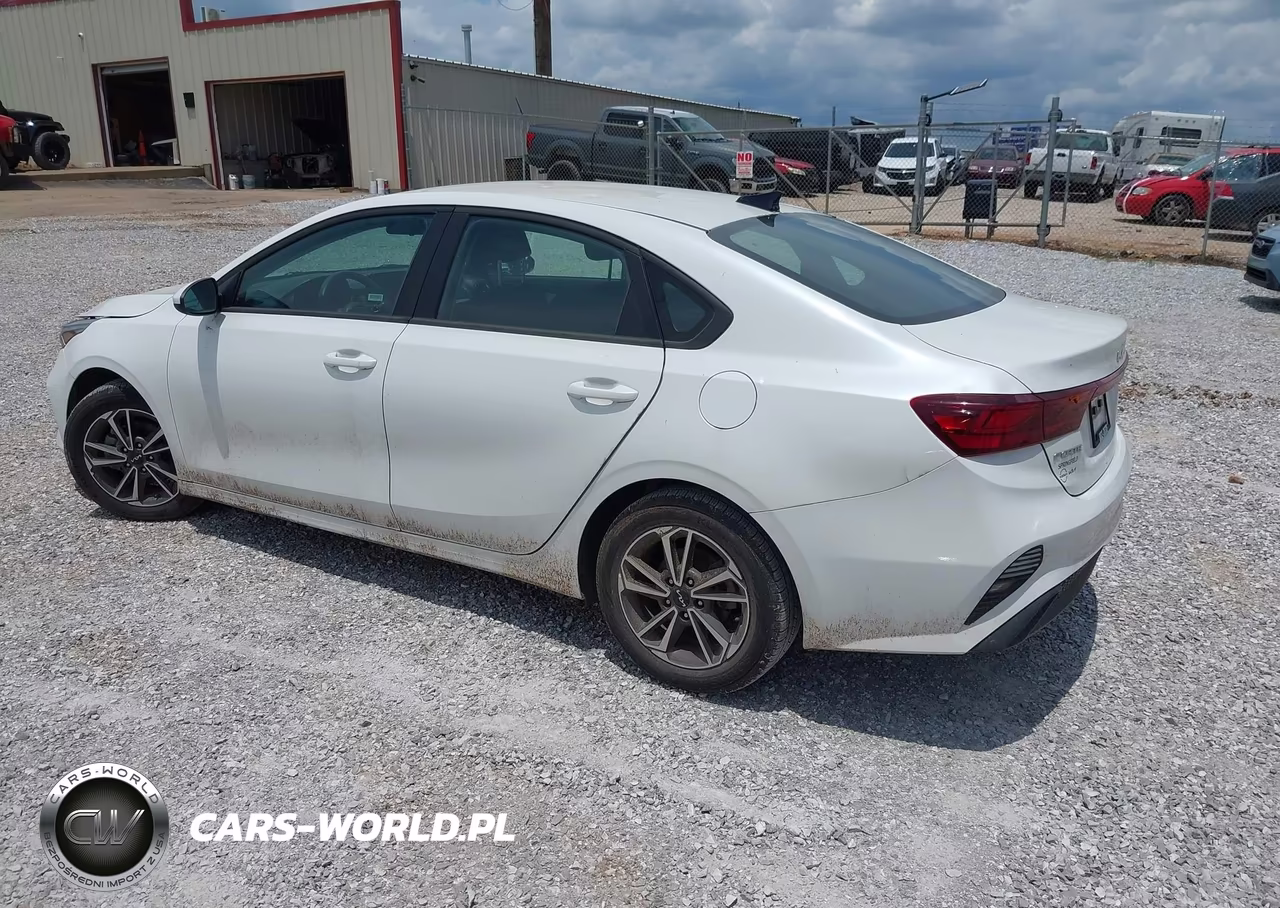 2023 Kia Forte Lxs VIN:3KPF24ADXPE633409 - 3
