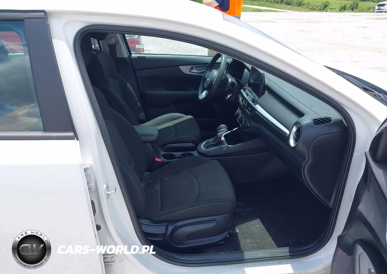 2023 Kia Forte Lxs VIN:3KPF24ADXPE633409 - 5