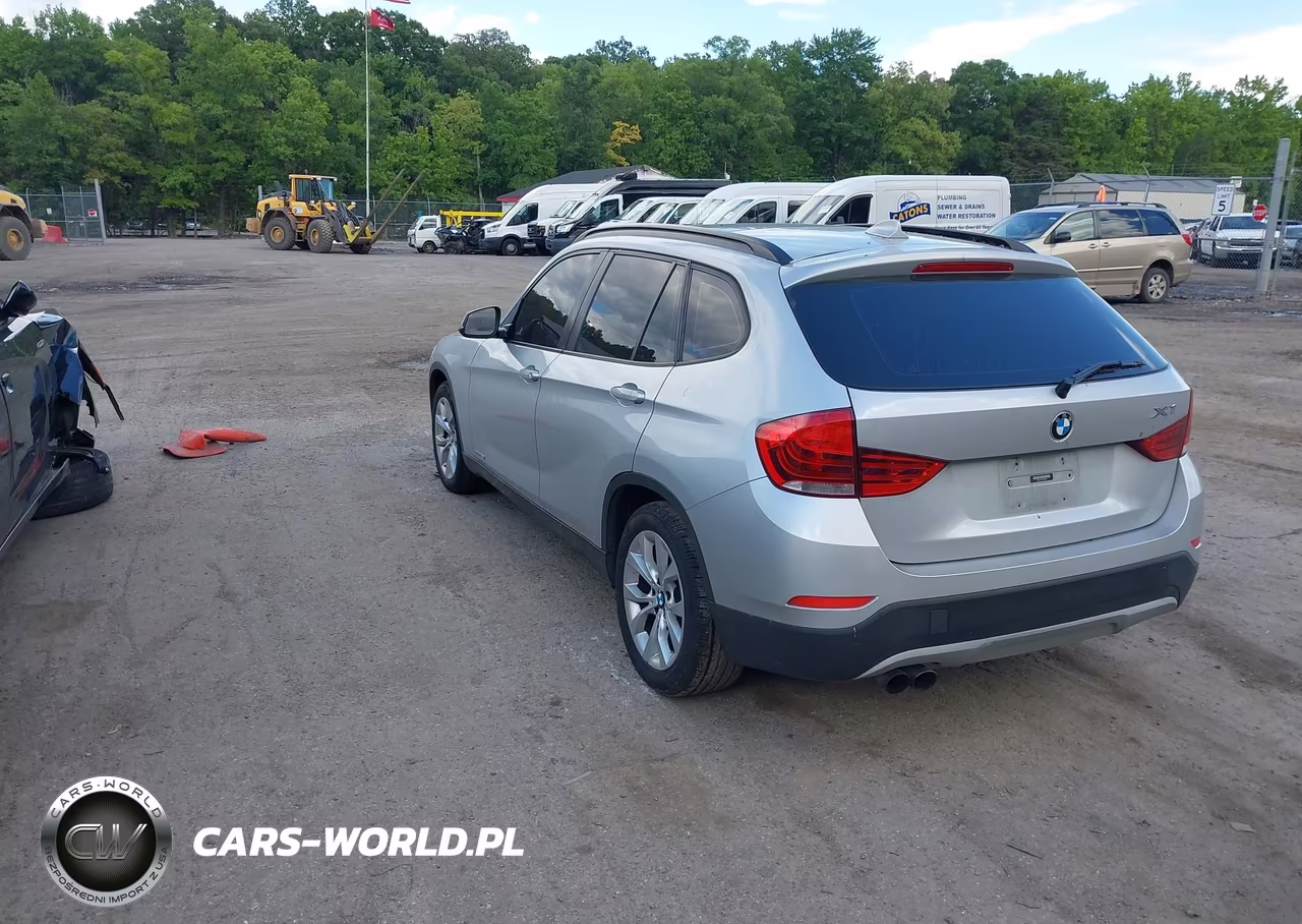 2013 BMW X1 xDrive28I VIN:WBAVL1C54DVR89291 - 3
