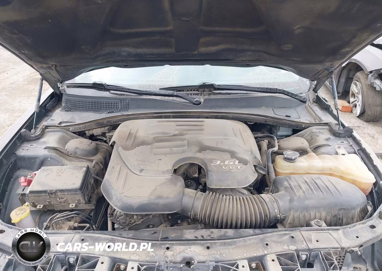2017 Chrysler 300C VIN:2C3CCAEG5HH662460 - 10