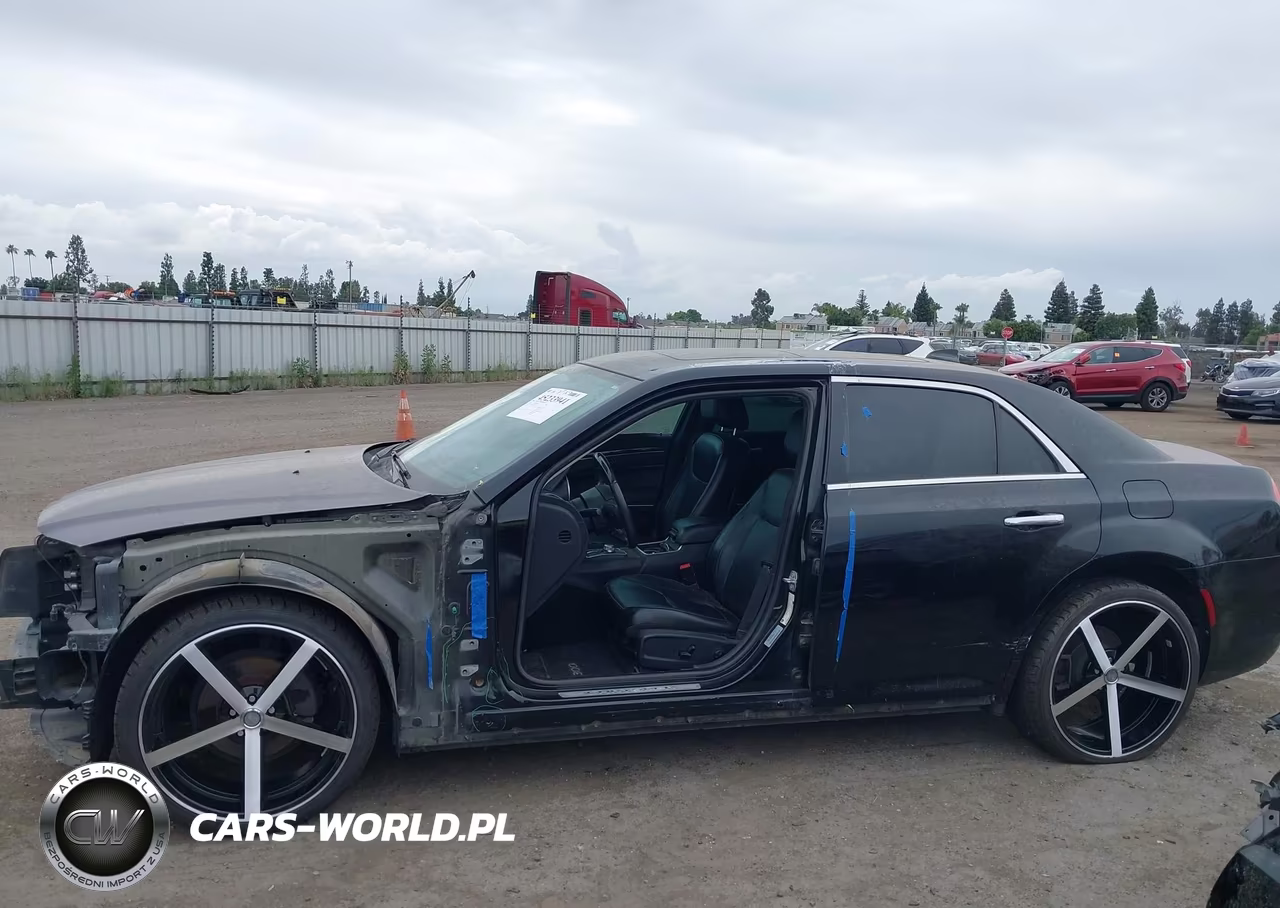 2017 Chrysler 300C VIN:2C3CCAEG5HH662460 - 15