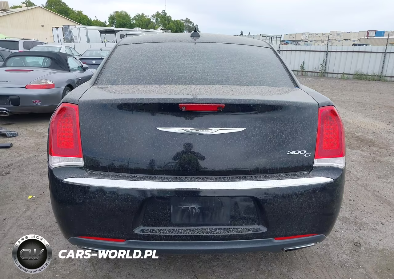 2017 Chrysler 300C VIN:2C3CCAEG5HH662460 - 17