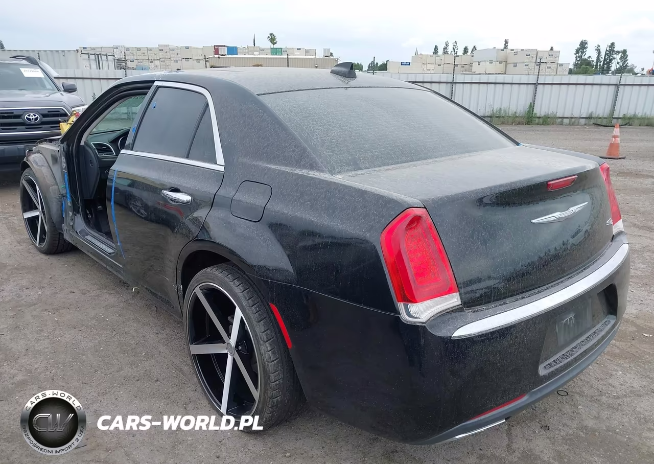 2017 Chrysler 300C VIN:2C3CCAEG5HH662460 - 3