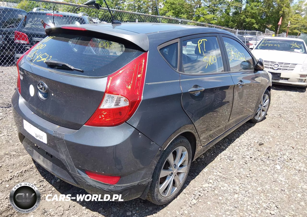 2013 Hyundai Accent Se VIN:KMHCU5AE2DU097950 - 4