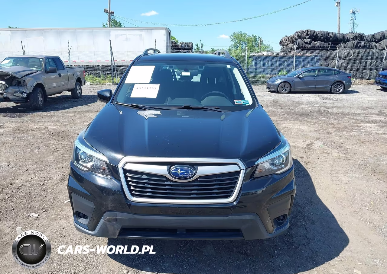 2019 Subaru Forester Premium VIN:JF2SKAEC6KH407676 - 13