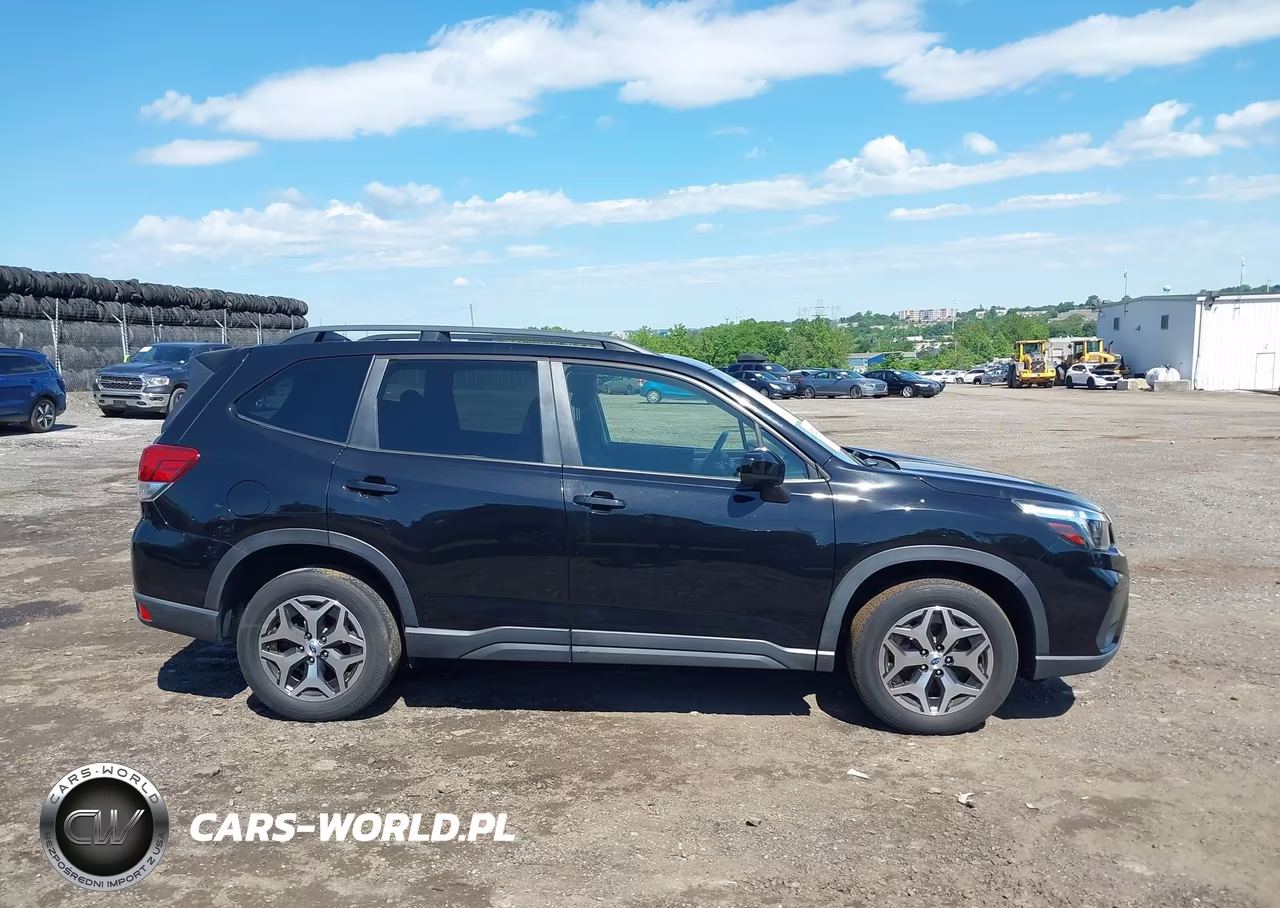 2019 Subaru Forester Premium VIN:JF2SKAEC6KH407676 - 14