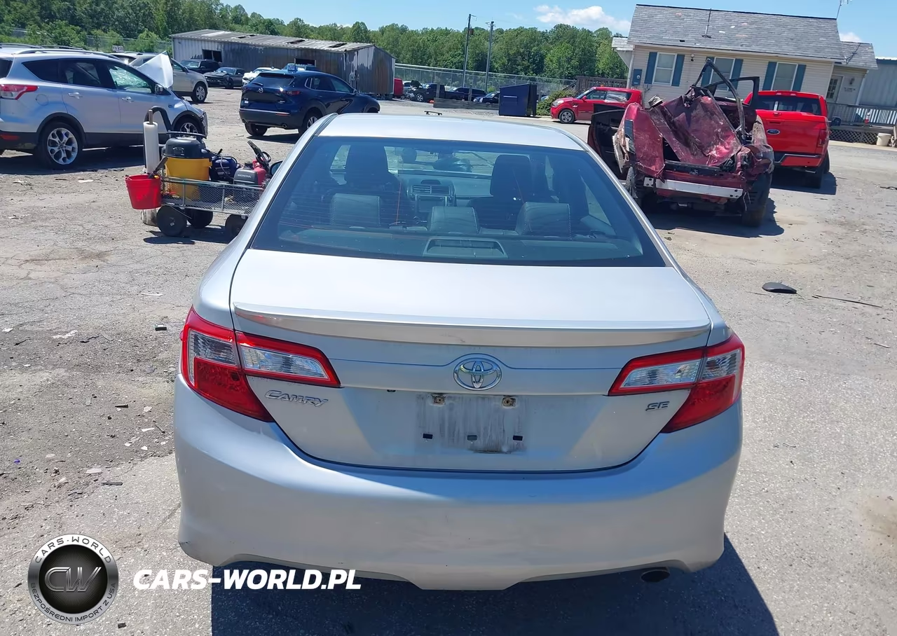 2014 Toyota Camry Se VIN:4T1BF1FK5EU385914 - 15
