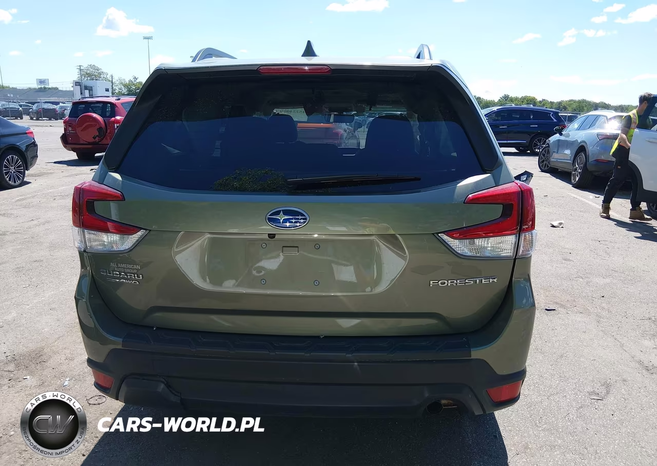 2021 Subaru Forester Premium VIN:JF2SKAJC8MH521736 - 16