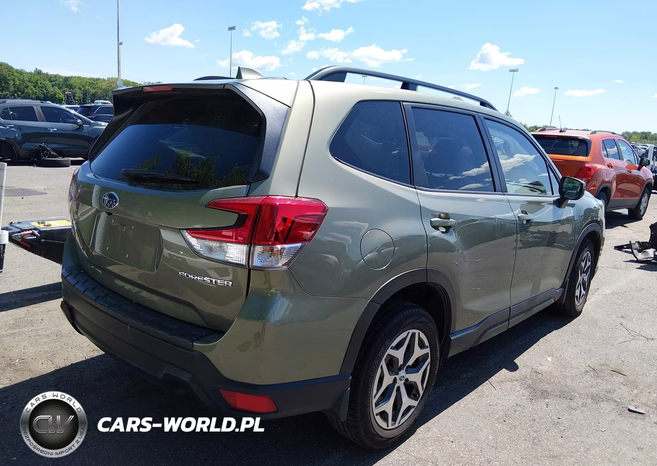 2021 Subaru Forester Premium VIN:JF2SKAJC8MH521736 - 4