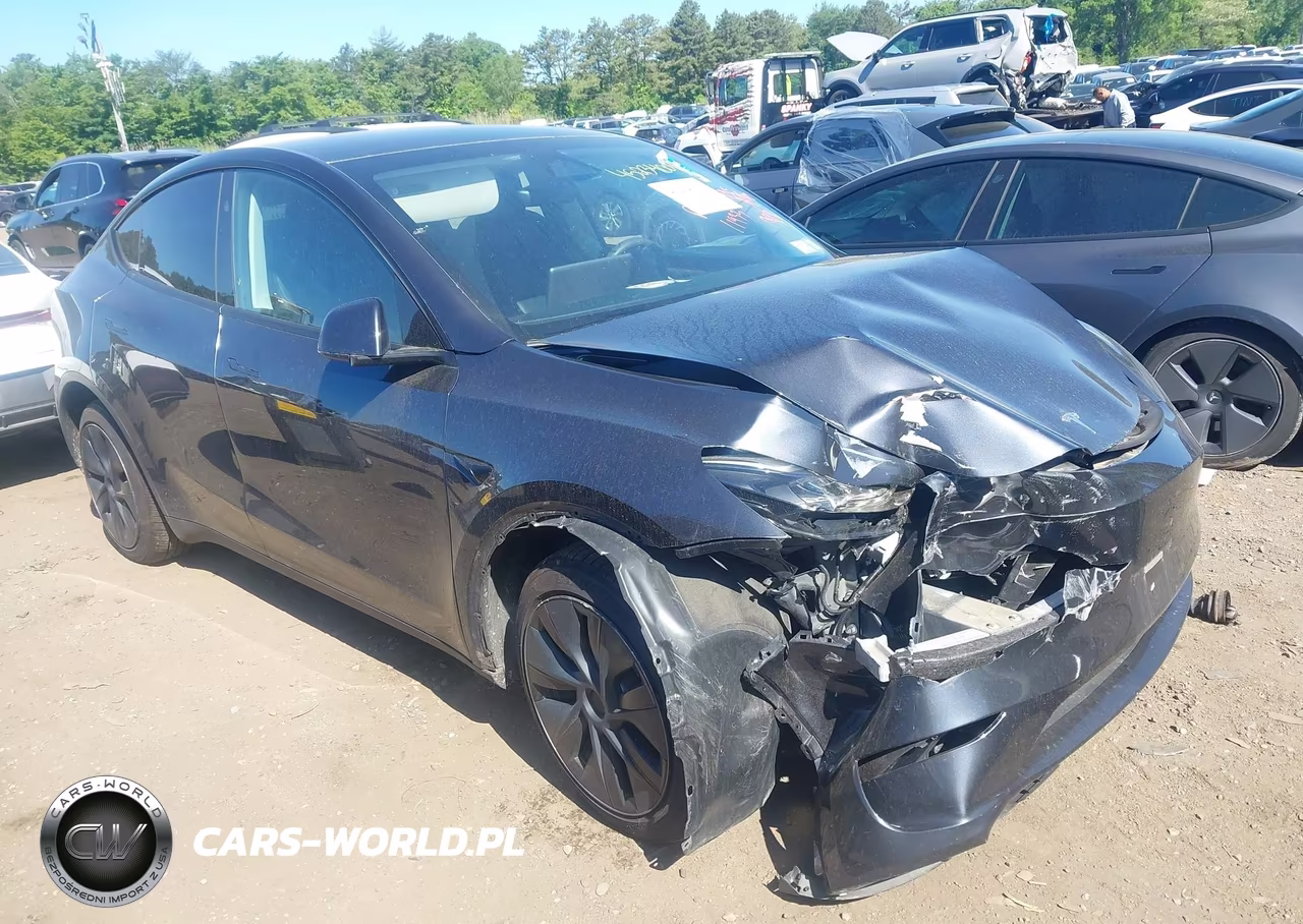 2024 Tesla Model Y Long Range Dual Motor All-Wheel Drive – zdjęcie 1 z 18