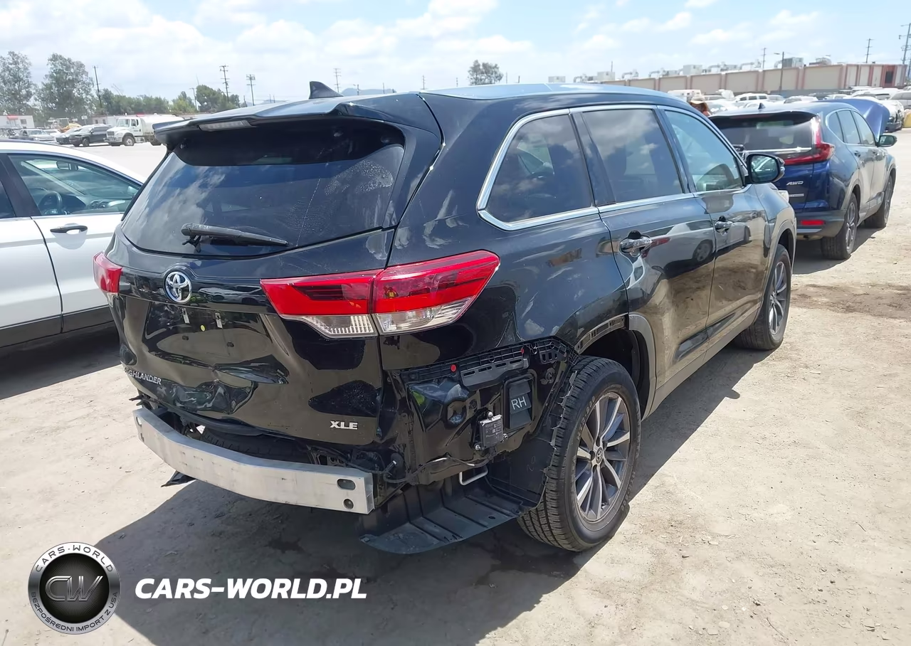 2019 Toyota Highlander Xle VIN:5TDKZRFH8KS565659 - 4
