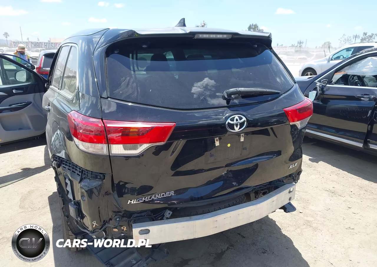 2019 Toyota Highlander Xle VIN:5TDKZRFH8KS565659 - 6