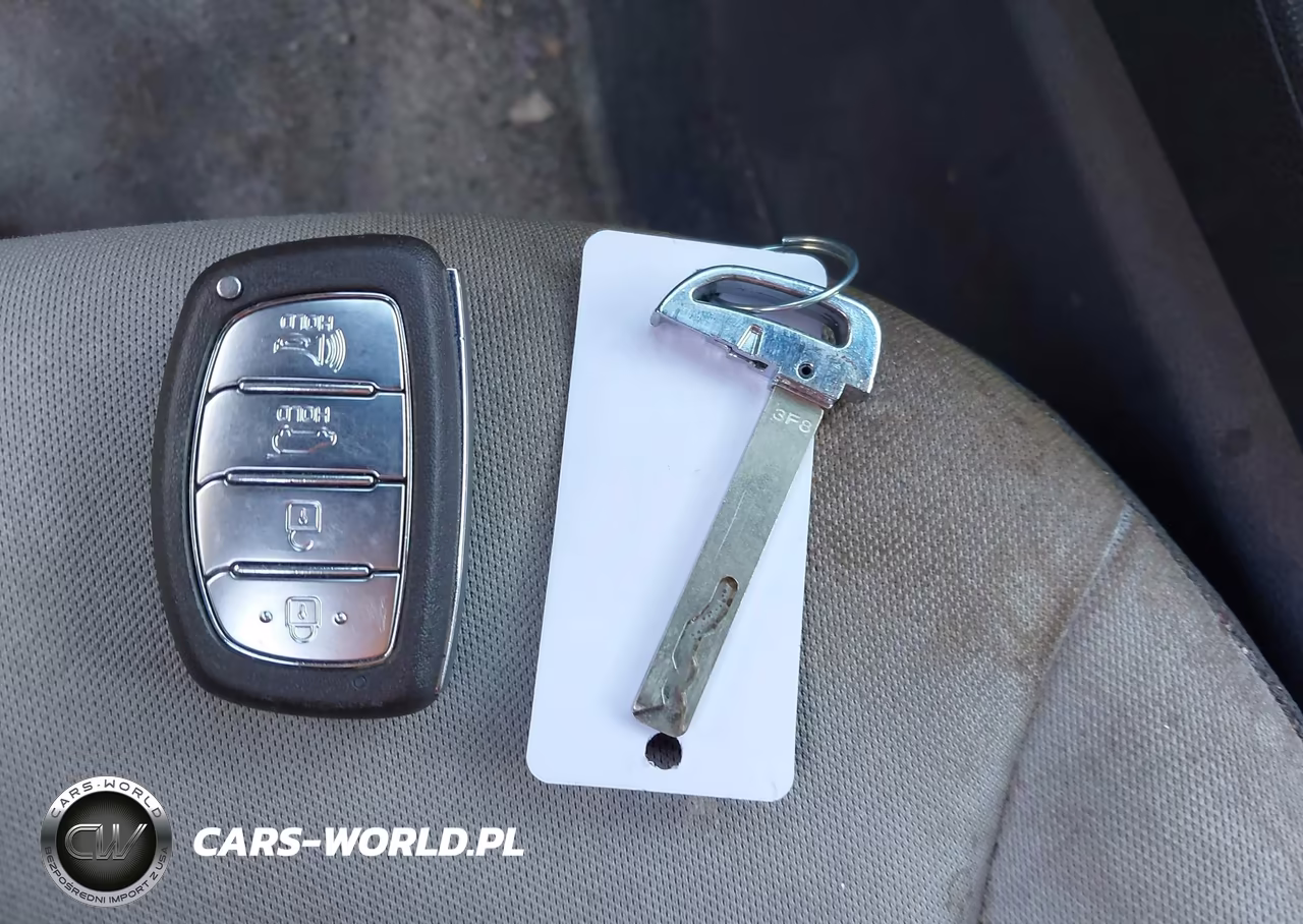 2022 Hyundai Ioniq Hybrid Blue VIN:KMHC65LCXNU275305 - 11