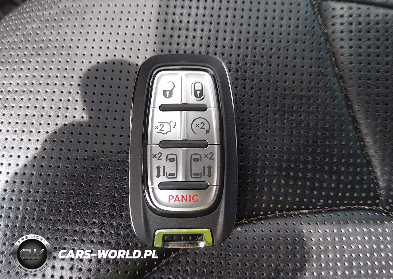 2022 Chrysler Pacifica Hybrid Limited VIN:2C4RC1S75NR137138 - 11