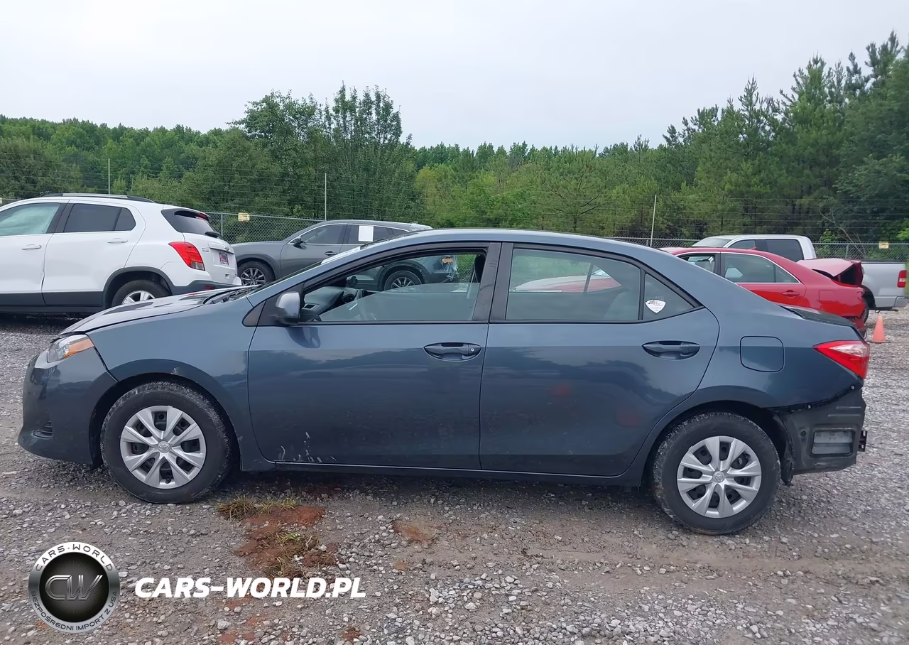 2019 Toyota Corolla L VIN:2T1BURHE1KC186884 - 14