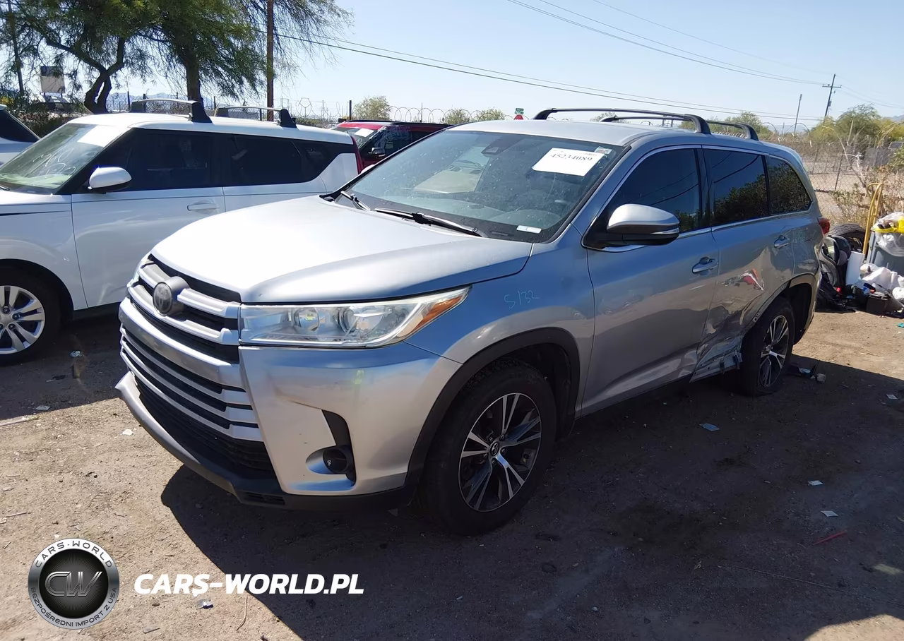 2019 Toyota Highlander Le VIN:5TDZZRFH7KS313691 - 2