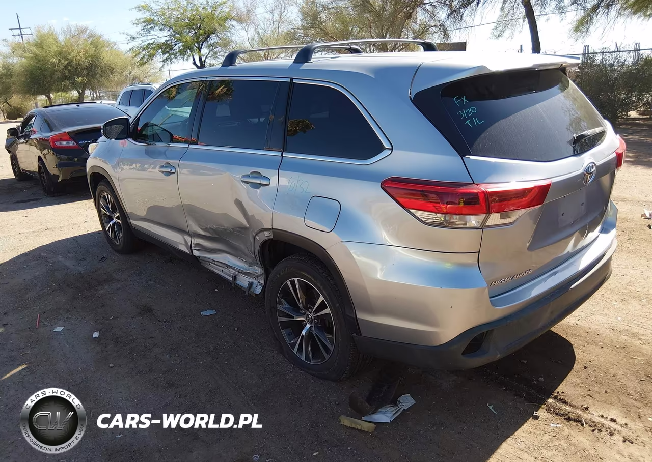 2019 Toyota Highlander Le VIN:5TDZZRFH7KS313691 - 3