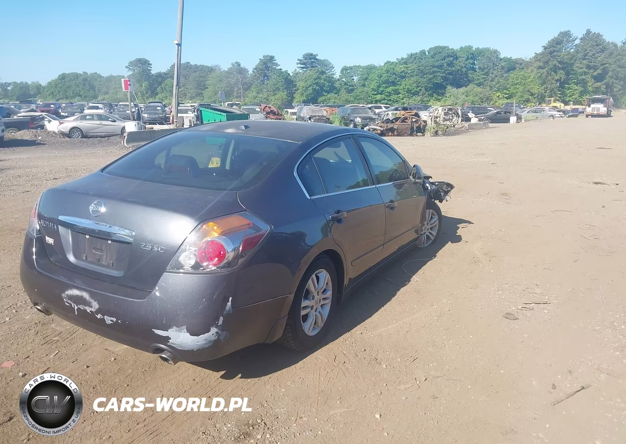 2011 Nissan Altima 2.5 S VIN:1N4AL2AP2BN427100 - 4