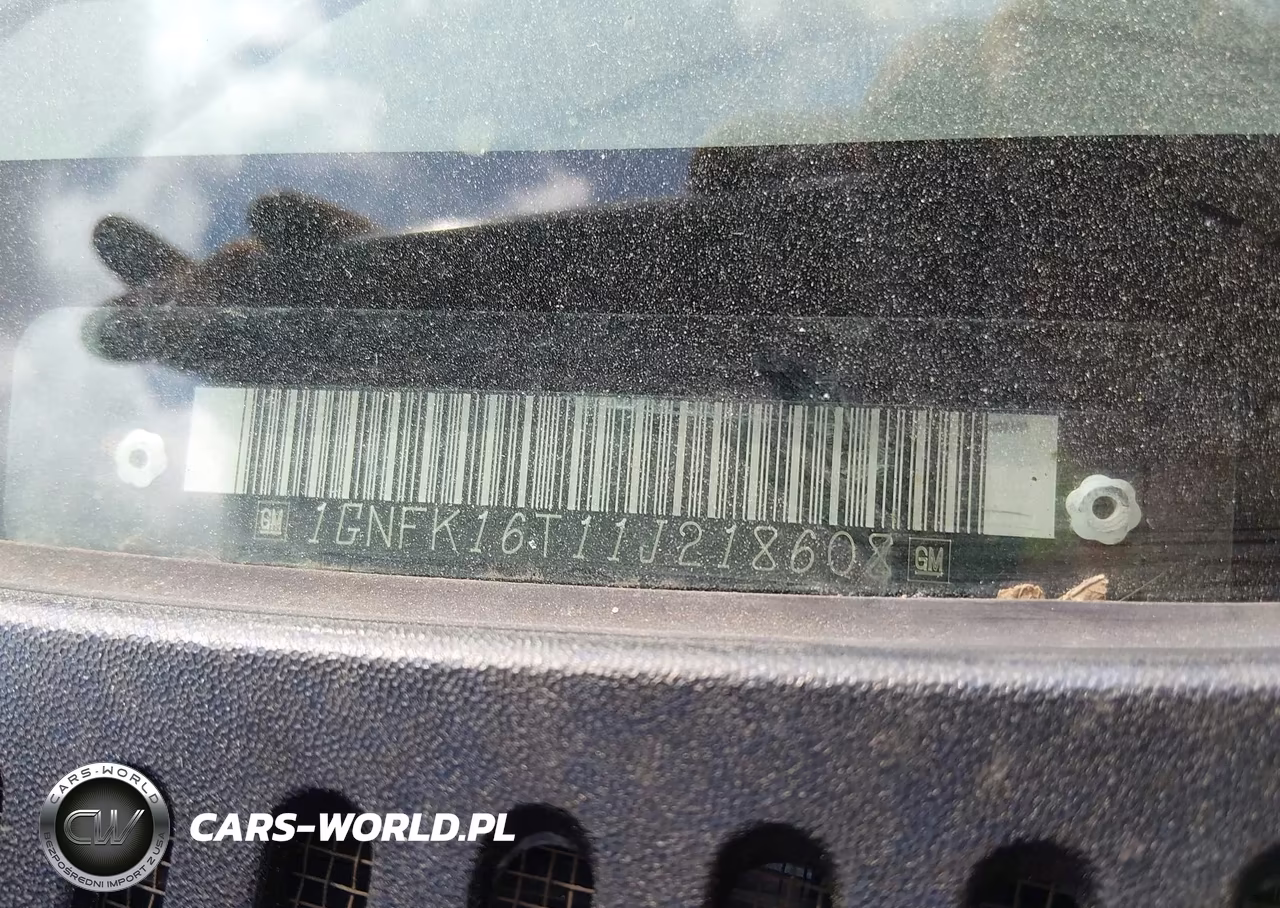 2001 Chevrolet Suburban 1500 VIN:1GNFK16T11J218608 - 9