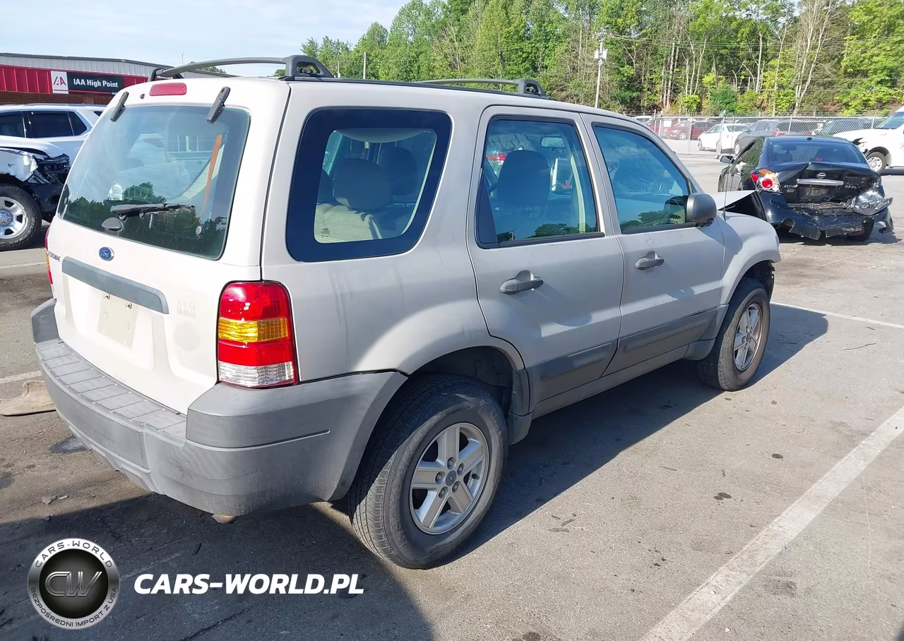 2007 Ford Escape Xls-Xls Manual VIN:1FMYU02ZX7KA30216 - 4