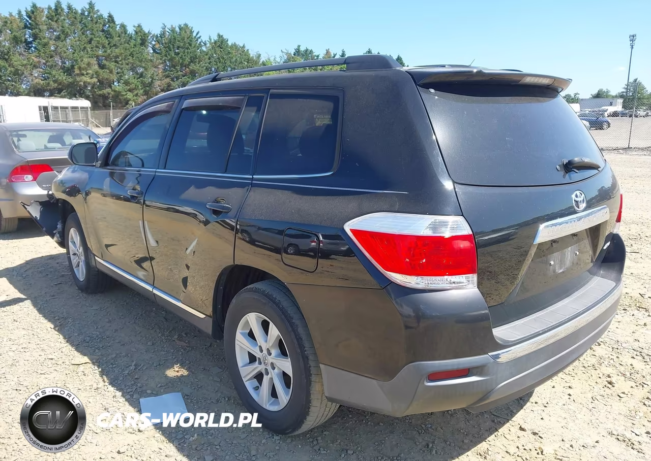 2013 Toyota Highlander Se V6 VIN:5TDBK3EHXDS226729 - 3
