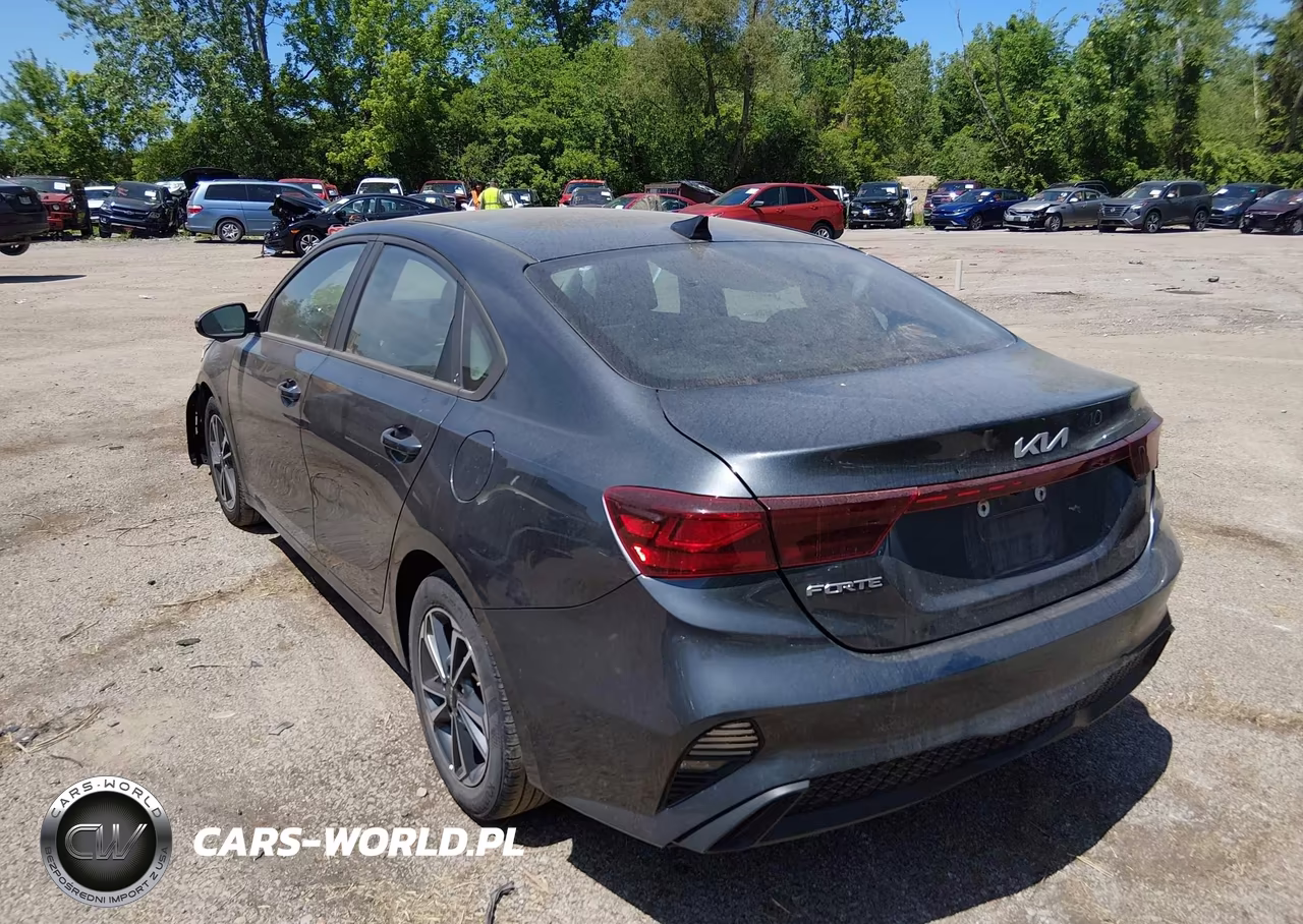 2023 Kia Forte Lxs VIN:3KPF24ADXPE622121 - 3