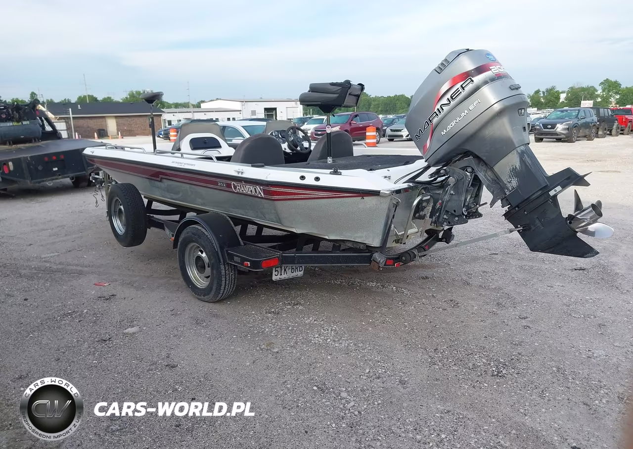 1998 Champion 202 Bass Boat And Trailer VIN:00000TSB29120E898 - 3