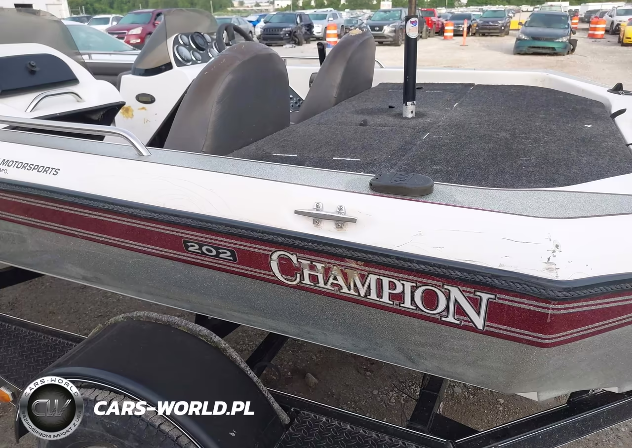 1998 Champion 202 Bass Boat And Trailer VIN:00000TSB29120E898 - 6