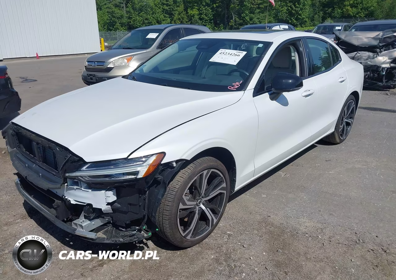 2024 Volvo S60 B5 Plus Dark Theme VIN:7JRL12TL0RG326575 - 2