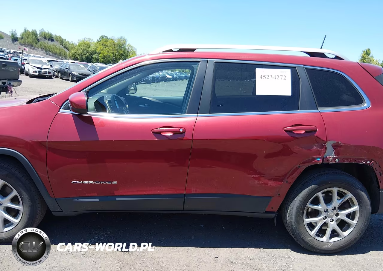 2016 Jeep Cherokee Latitude VIN:1C4PJMCS8GW154804 - 14