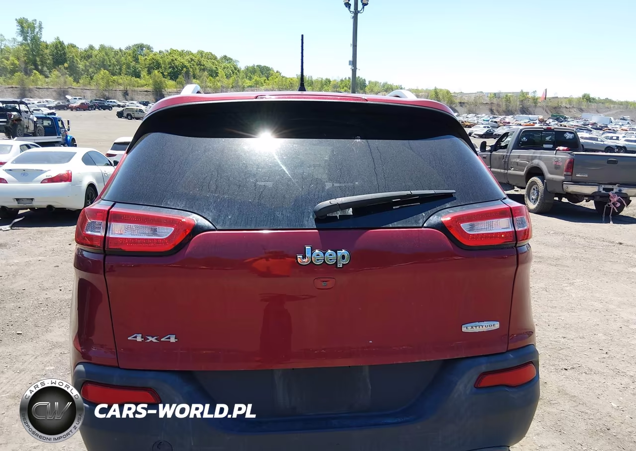 2016 Jeep Cherokee Latitude VIN:1C4PJMCS8GW154804 - 16