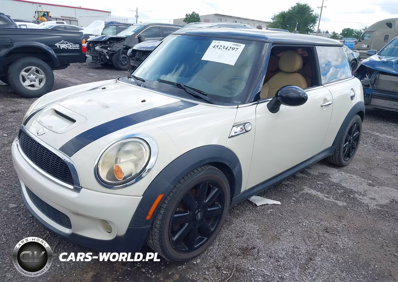 2010 Mini Cooper S VIN:WMWMF7C53ATX42003 - 2