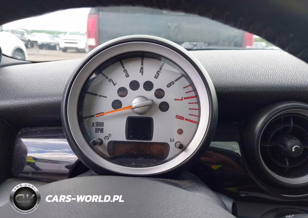2010 Mini Cooper S VIN:WMWMF7C53ATX42003 - 7