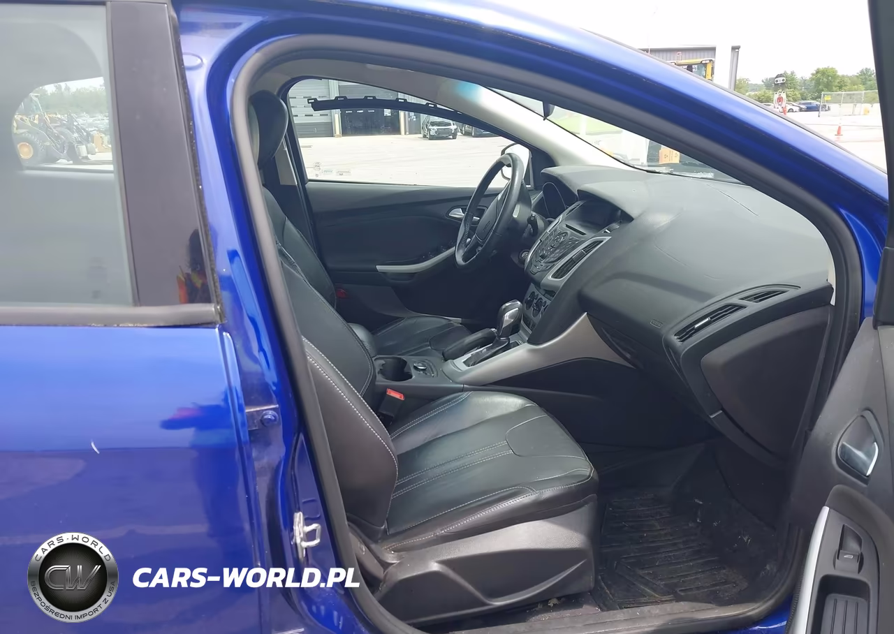2014 Ford Focus Se VIN:1FADP3K27EL373688 - 5