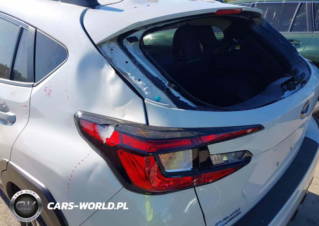 2024 Subaru Crosstrek Premium VIN:JF2GUADC1R8240798 - 17