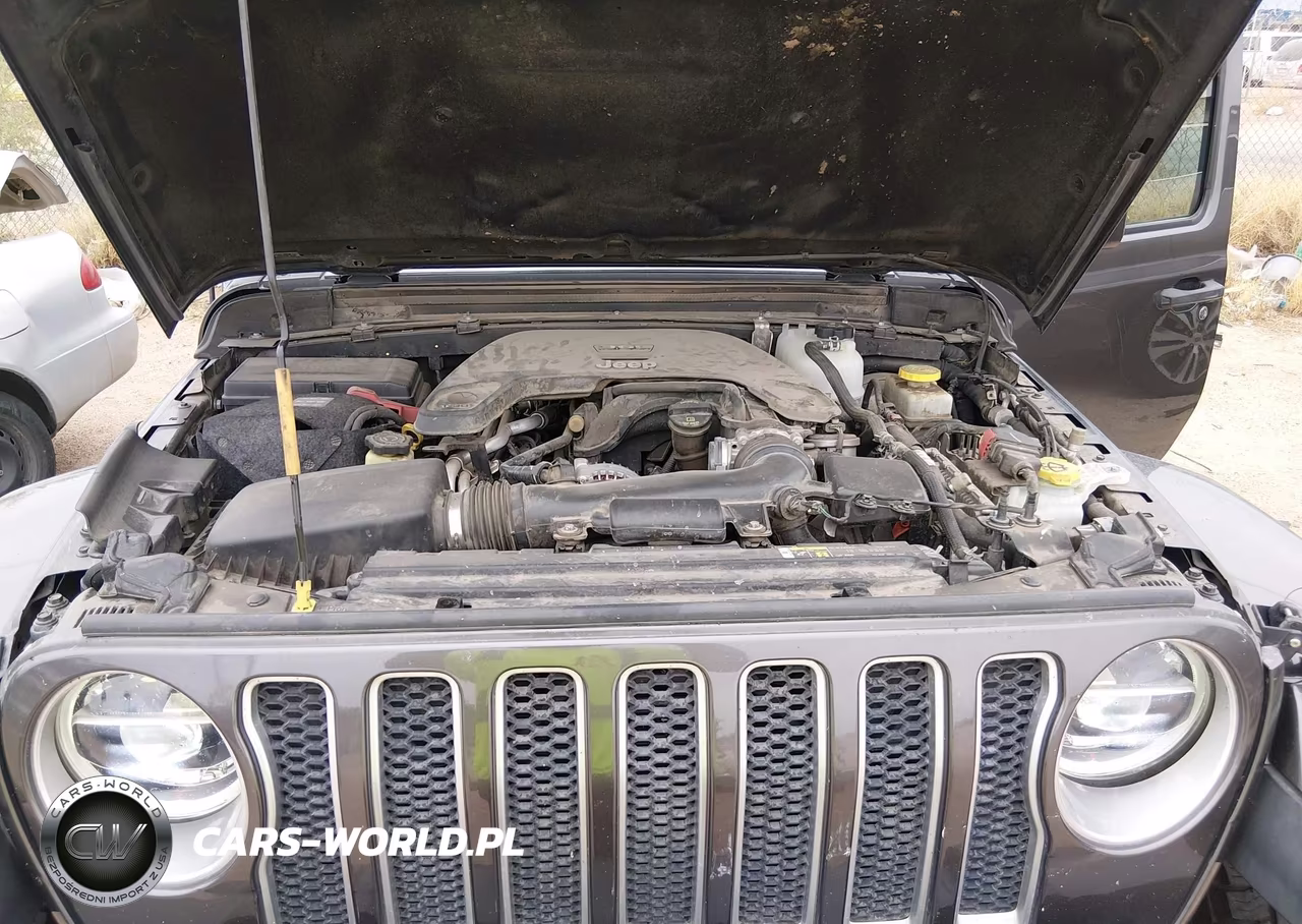 2018 Jeep Wrangler Unlimited Sahara 4X4 VIN:1C4HJXEG6JW165094 - 10