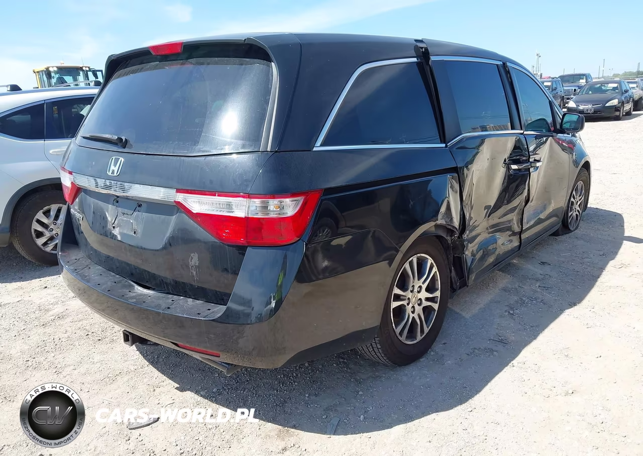 2013 Honda Odyssey Ex VIN:5FNRL5H40DB075386 - 4