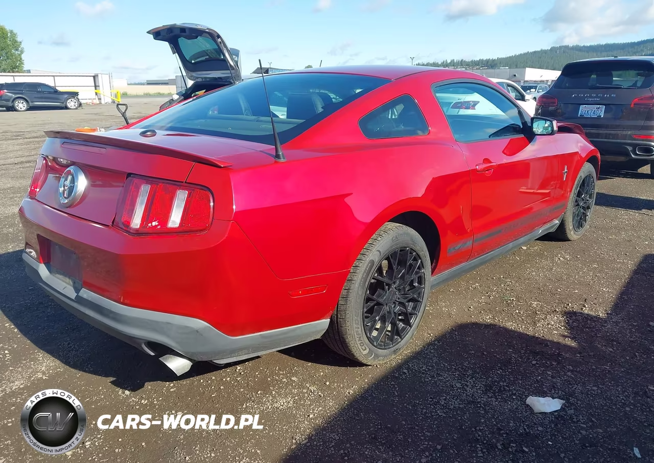 2012 Ford Mustang V6 Premium VIN:1ZVBP8AM4C5286038 - 4